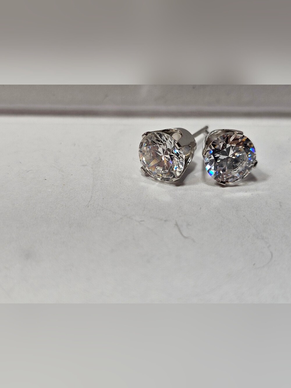 14k white Gold and cz studs